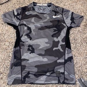 Boys Nike M dri fit